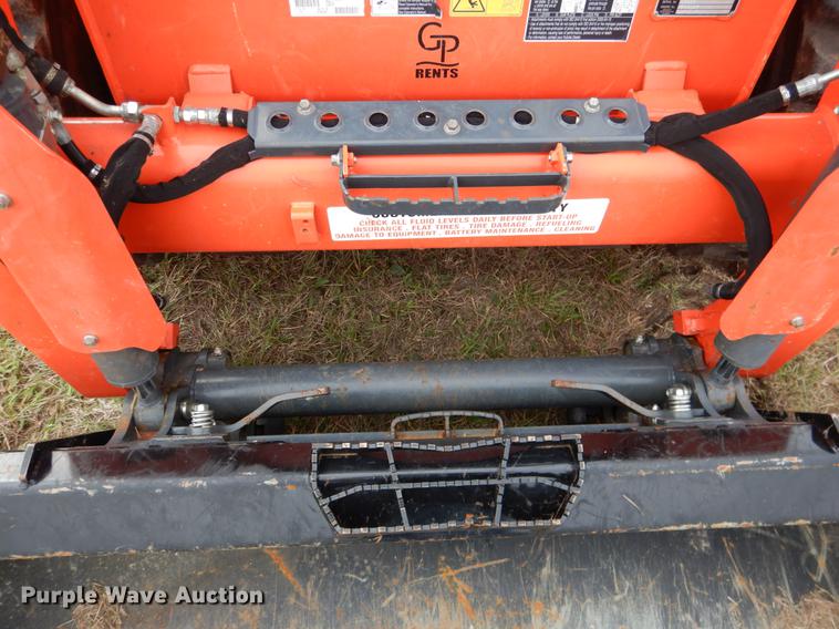 image for item DF2068 2017 Kubota SSV75 skid steer