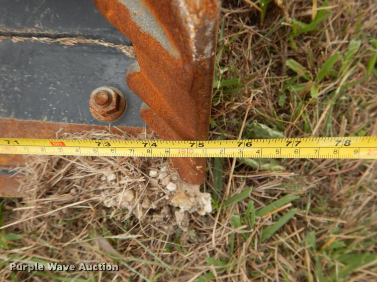 image for item DF2068 2017 Kubota SSV75 skid steer