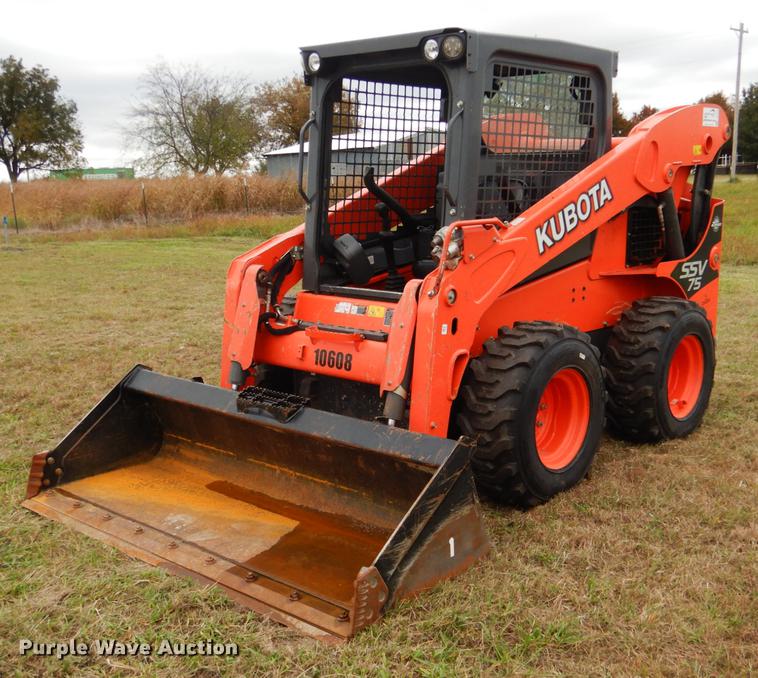 image for item DF2069 2017 Kubota SSV75 skid steer