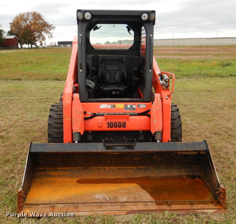 image for item DF2069 2017 Kubota SSV75 skid steer