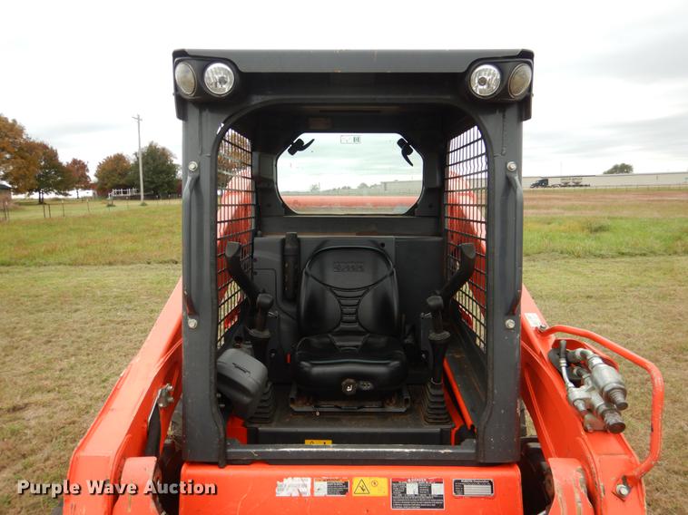 image for item DF2069 2017 Kubota SSV75 skid steer