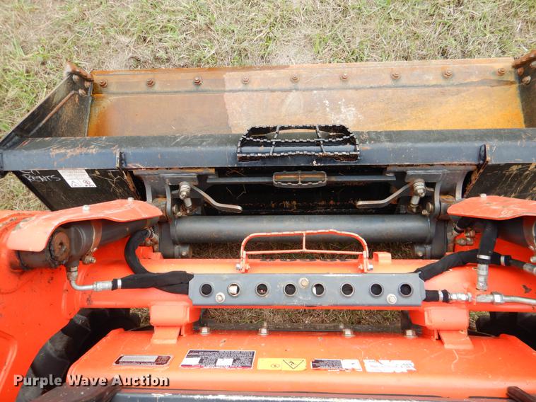 image for item DF2069 2017 Kubota SSV75 skid steer