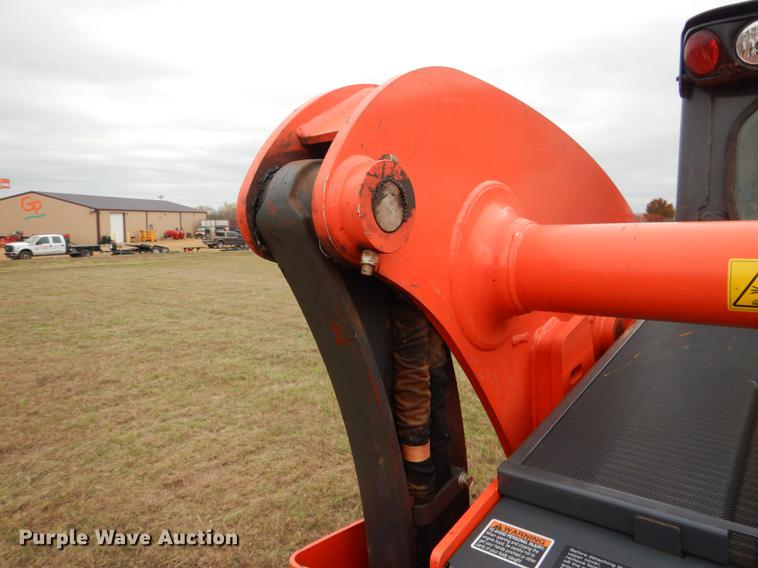 image for item DF2069 2017 Kubota SSV75 skid steer