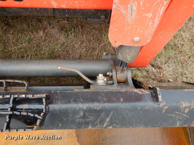 image for item DF2069 2017 Kubota SSV75 skid steer