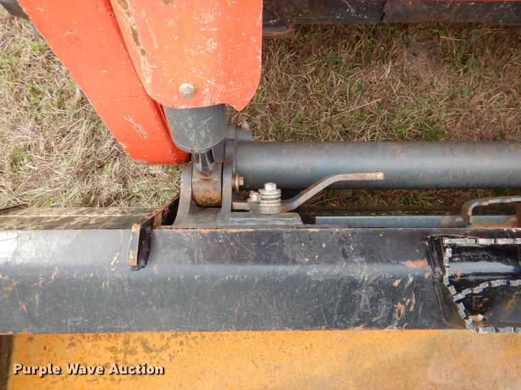 image for item DF2069 2017 Kubota SSV75 skid steer