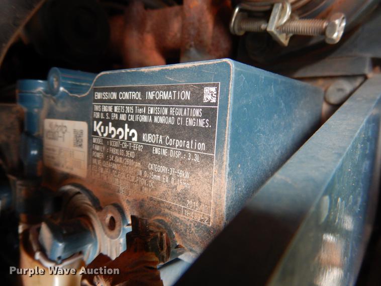 image for item DF2069 2017 Kubota SSV75 skid steer