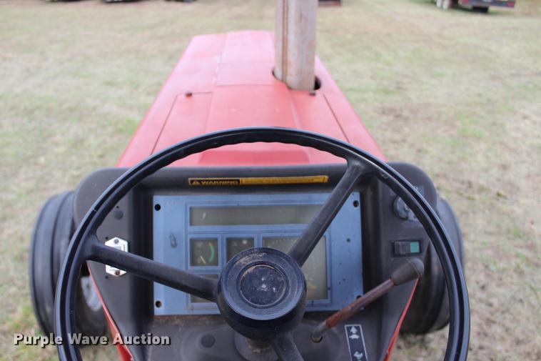 image for item DF2070 1991 Case IH 895 tractor