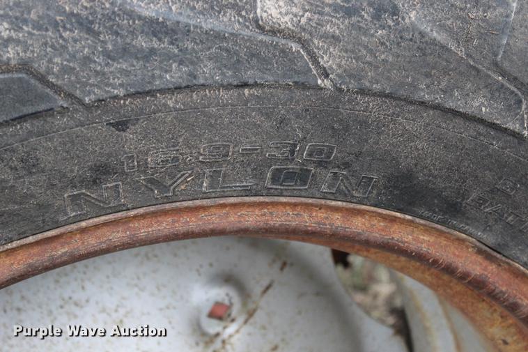 image for item DF2070 1991 Case IH 895 tractor