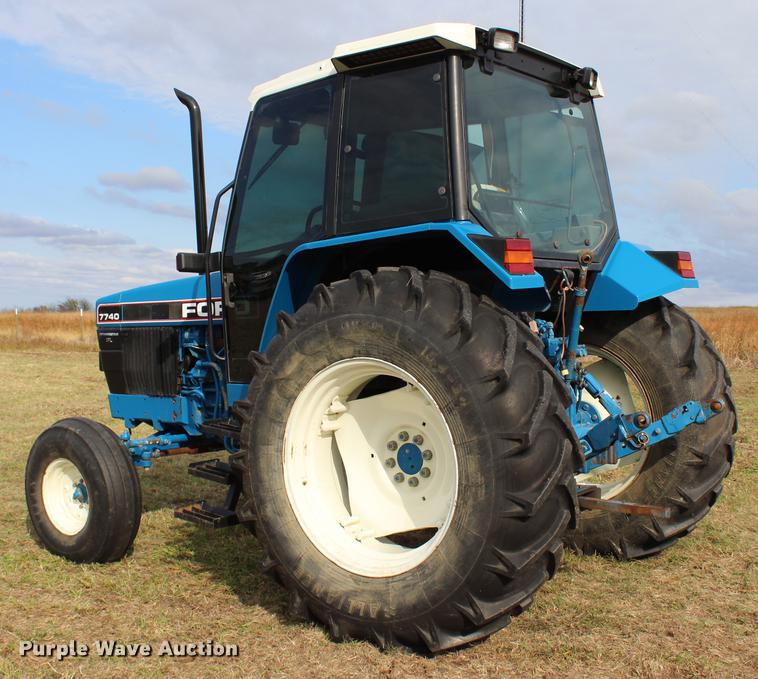 image for item DF2071 New Holland 7740 Powerstar SL tractor