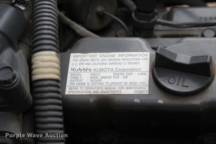 image for item DF2075 2004 Kubota RTV900 utility vehicle