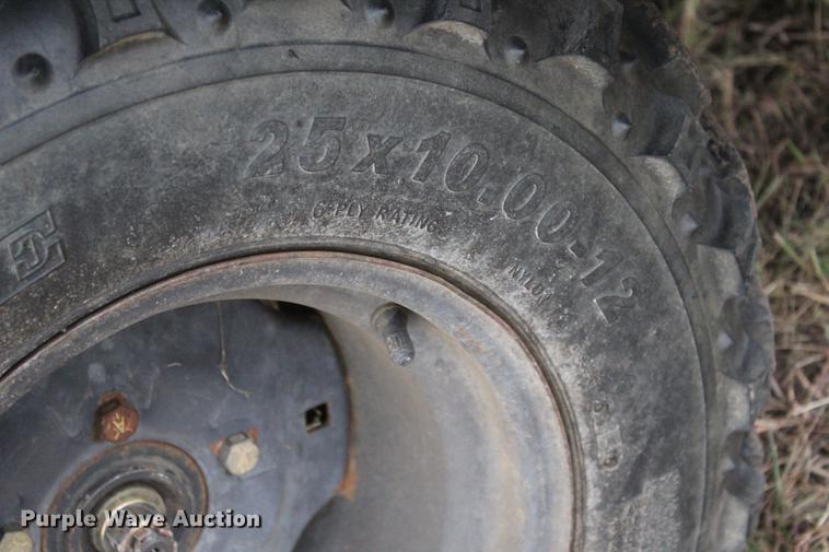 image for item DF2075 2004 Kubota RTV900 utility vehicle