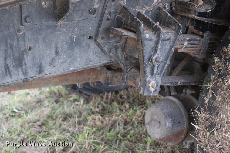 image for item DF2076 1990 International 4900 flat dump bed truck