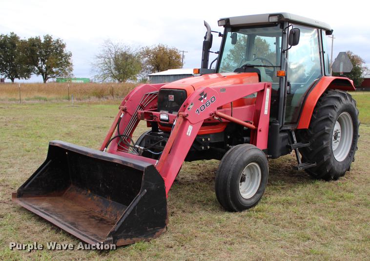 image for item DF2077 Massey-Ferguson 43452WD tractor