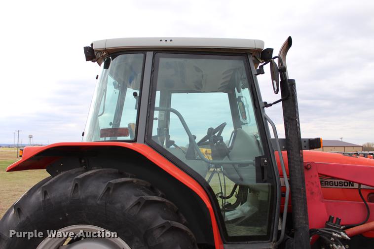 image for item DF2077 Massey-Ferguson 43452WD tractor