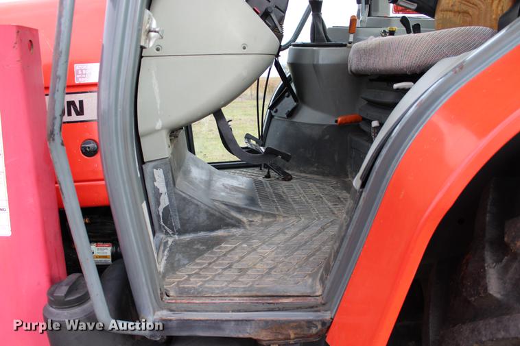 image for item DF2077 Massey-Ferguson 43452WD tractor