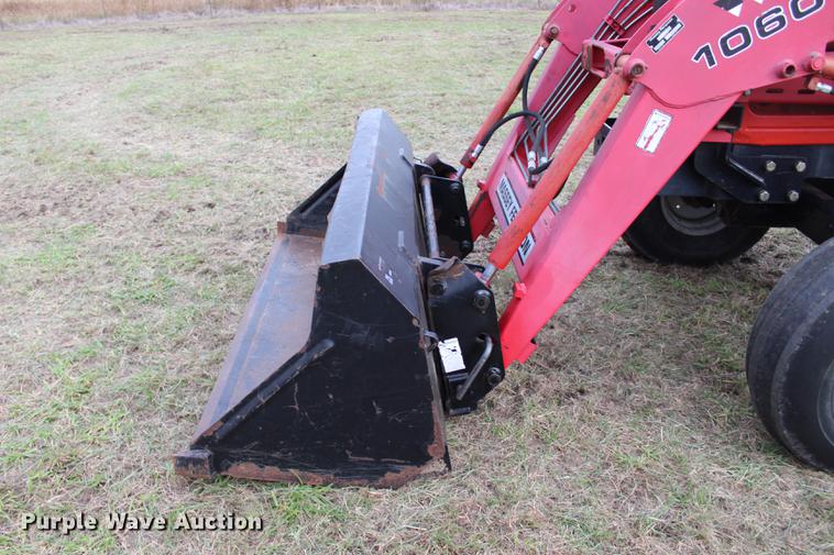 image for item DF2077 Massey-Ferguson 43452WD tractor