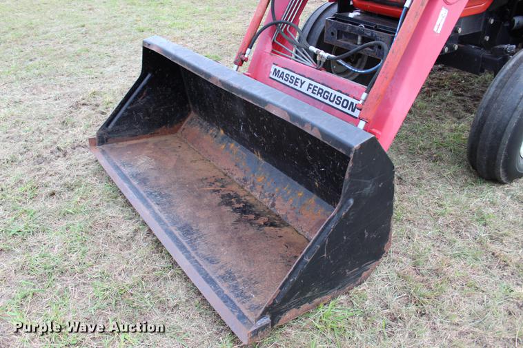 image for item DF2077 Massey-Ferguson 43452WD tractor