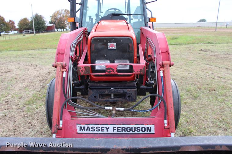 image for item DF2077 Massey-Ferguson 43452WD tractor
