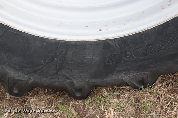 image for item DF2077 Massey-Ferguson 43452WD tractor