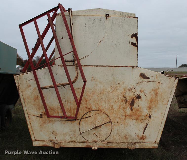 image for item DF2080 Apache CF16A300 creep feeder/self feeder