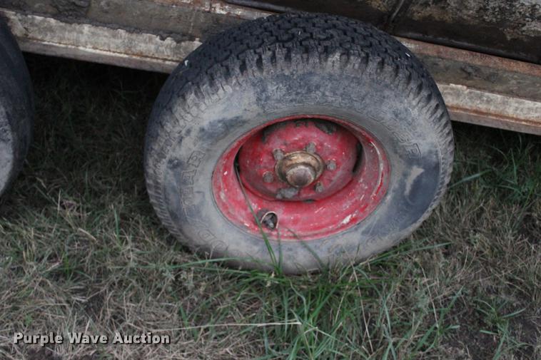 image for item DF2080 Apache CF16A300 creep feeder/self feeder