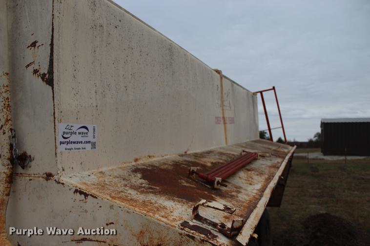 image for item DF2081 Apache CF16A300 creep feeder/self feeder