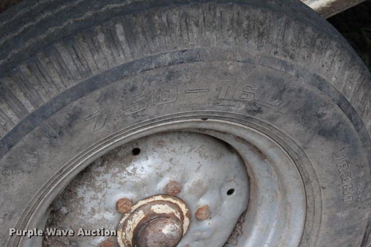 image for item DF2081 Apache CF16A300 creep feeder/self feeder