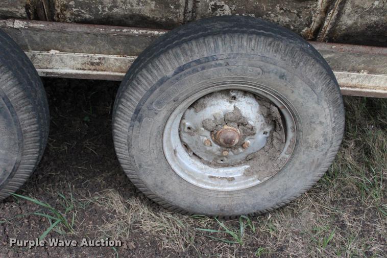 image for item DF2081 Apache CF16A300 creep feeder/self feeder