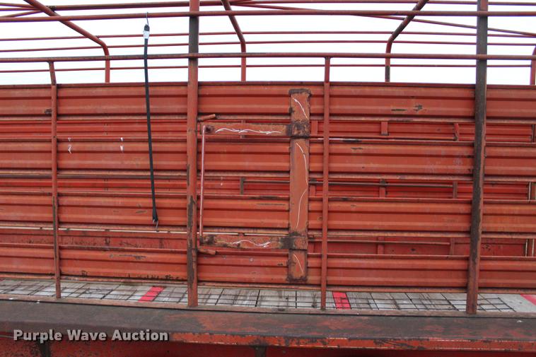 image for item DF2086 1982 WW Trailer 20X6 livestock trailer