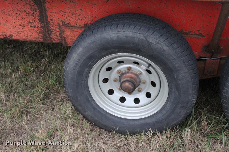 image for item DF2086 1982 WW Trailer 20X6 livestock trailer