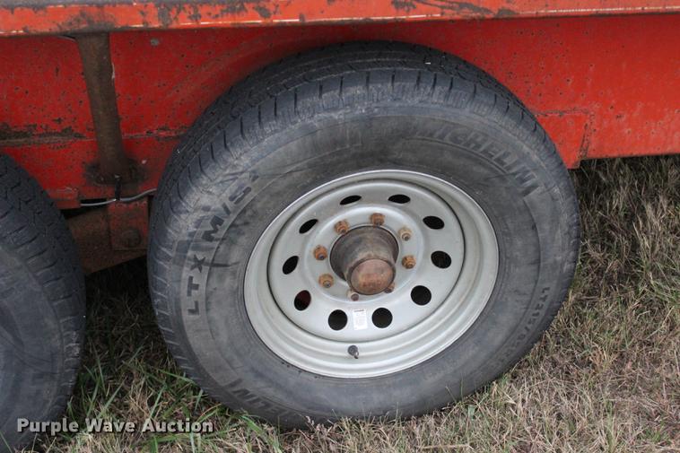 image for item DF2086 1982 WW Trailer 20X6 livestock trailer