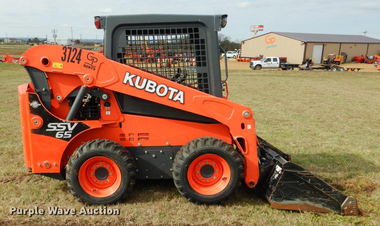 image for item DF2092 2017 Kubota SSV65 skid steer