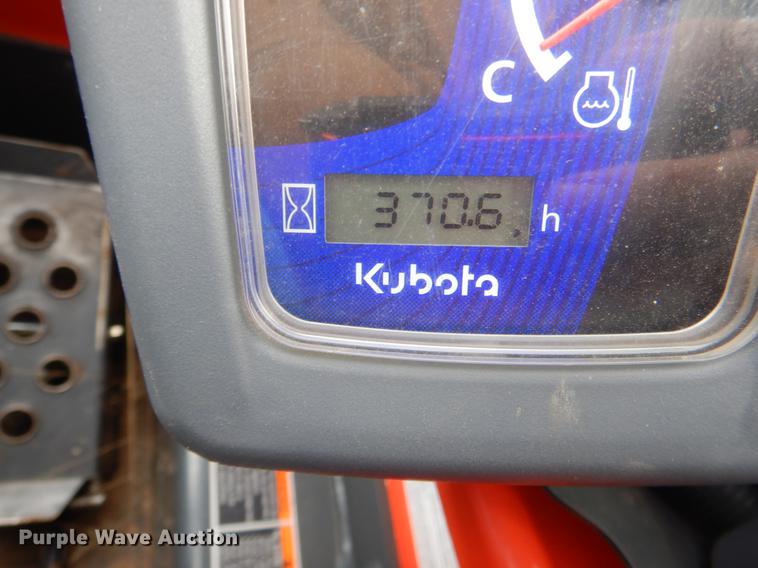 image for item DF2092 2017 Kubota SSV65 skid steer
