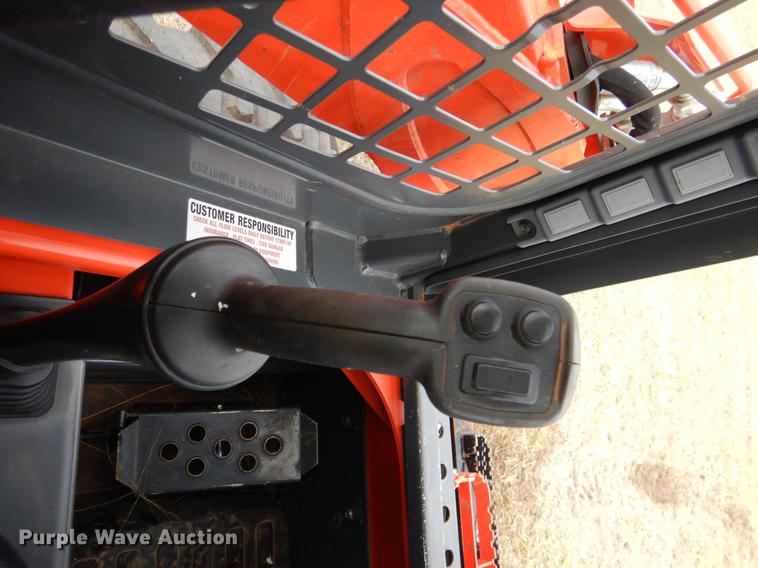 image for item DF2092 2017 Kubota SSV65 skid steer