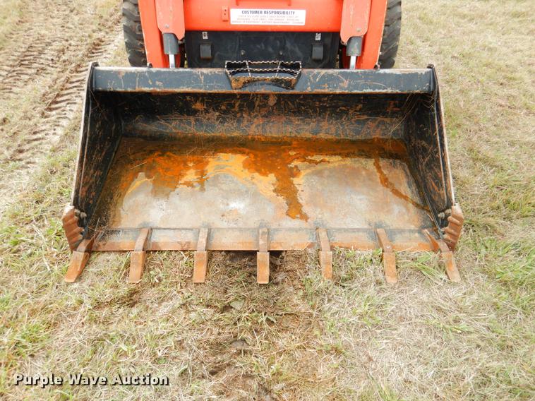 image for item DF2092 2017 Kubota SSV65 skid steer