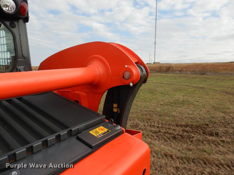 image for item DF2092 2017 Kubota SSV65 skid steer