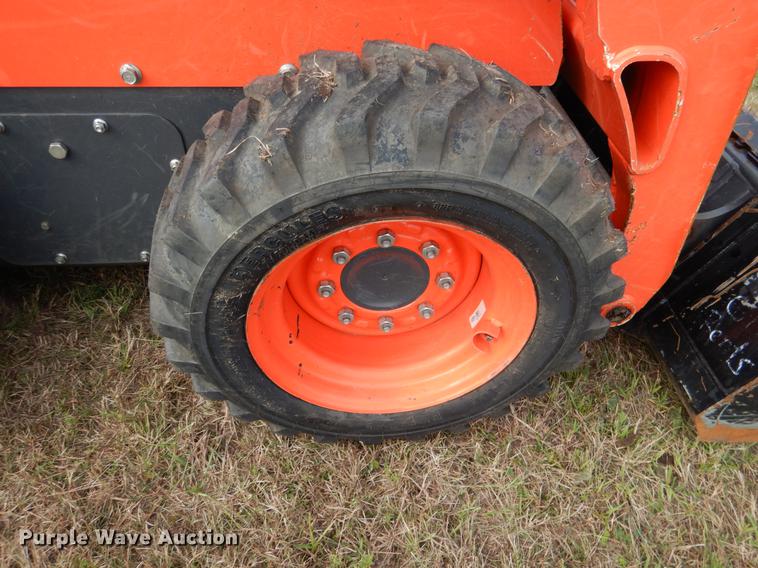 image for item DF2092 2017 Kubota SSV65 skid steer