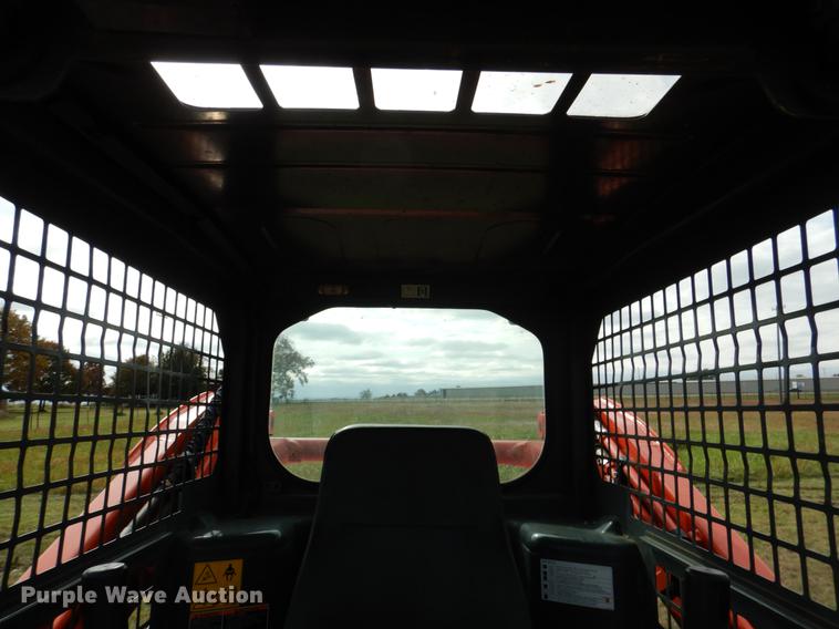 image for item DF2093 2014 Kubota SVL75-2 skid steer