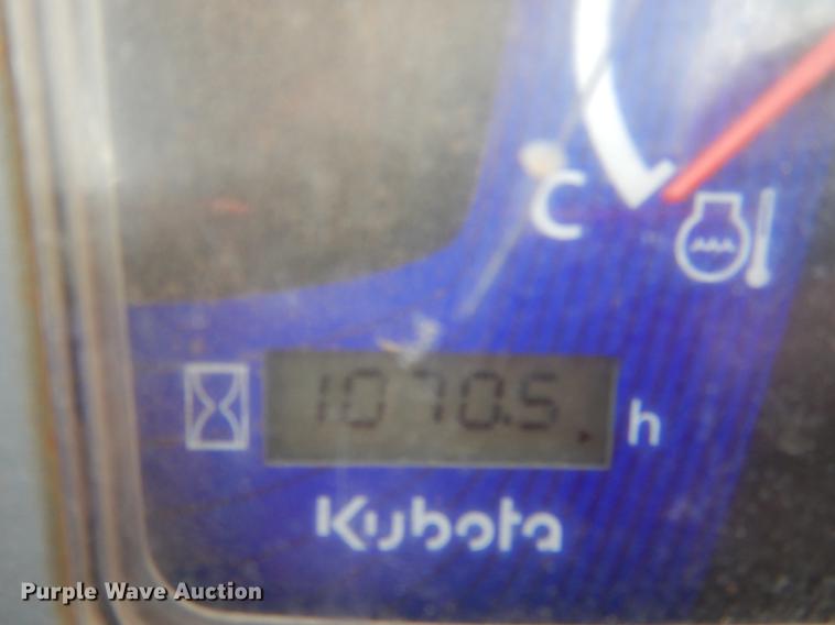 image for item DF2093 2014 Kubota SVL75-2 skid steer