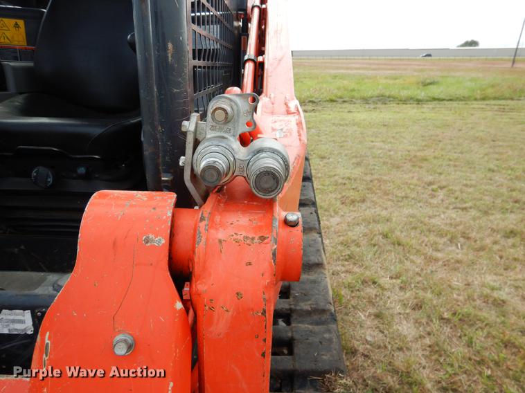image for item DF2093 2014 Kubota SVL75-2 skid steer