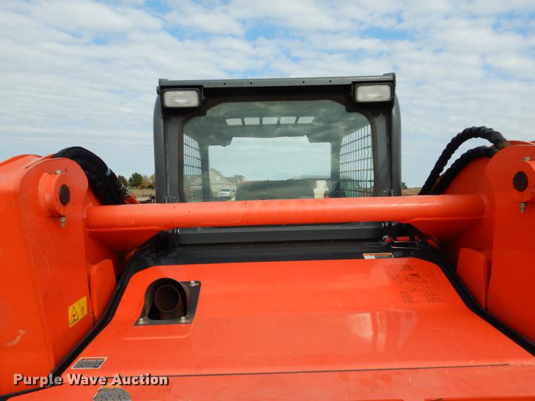 image for item DF2093 2014 Kubota SVL75-2 skid steer