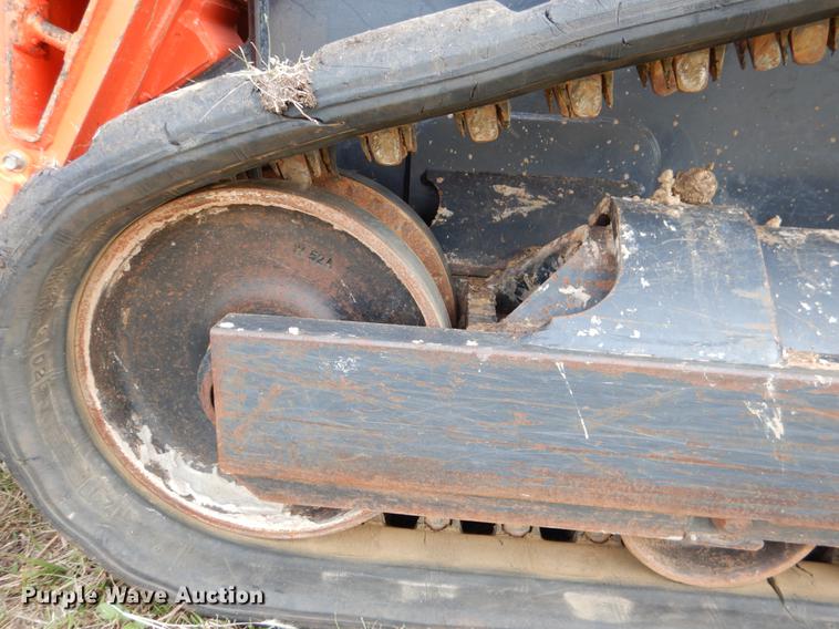 image for item DF2093 2014 Kubota SVL75-2 skid steer