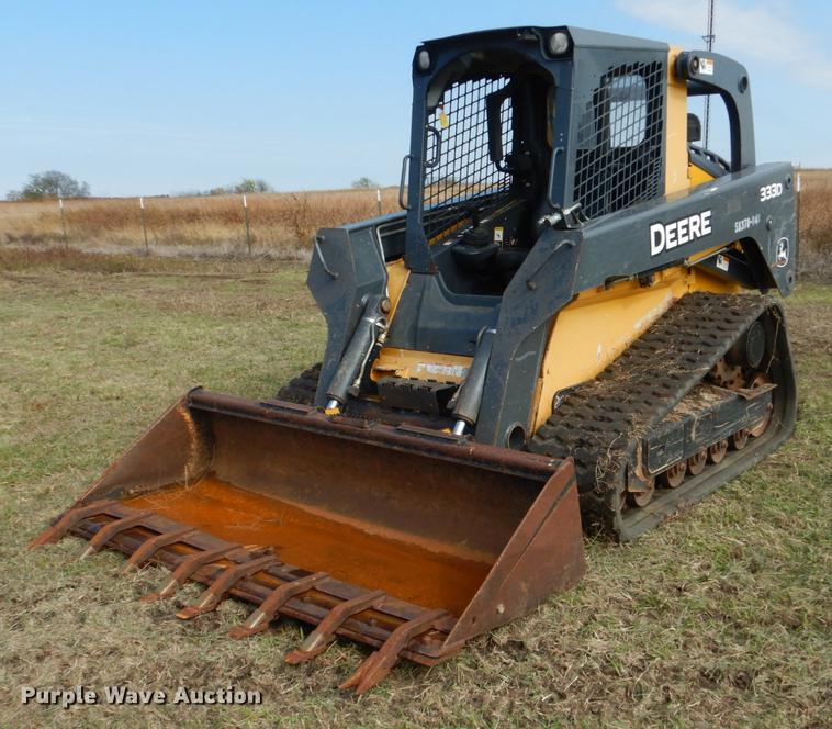 image for item DF2094 2012 John Deere 333D skid steer