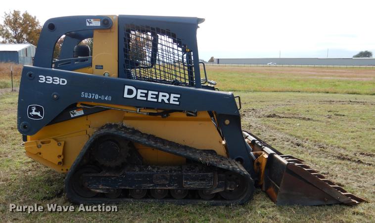 image for item DF2094 2012 John Deere 333D skid steer