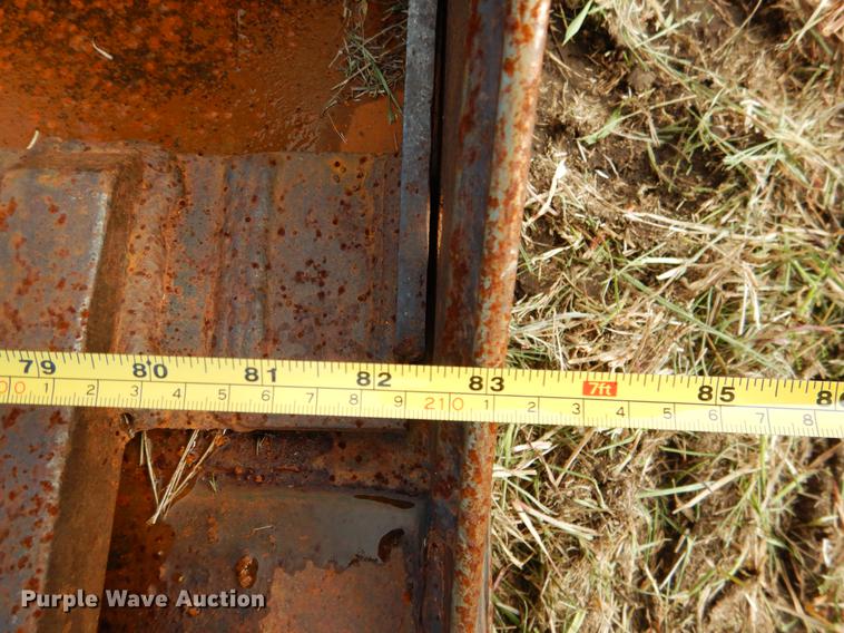 image for item DF2094 2012 John Deere 333D skid steer