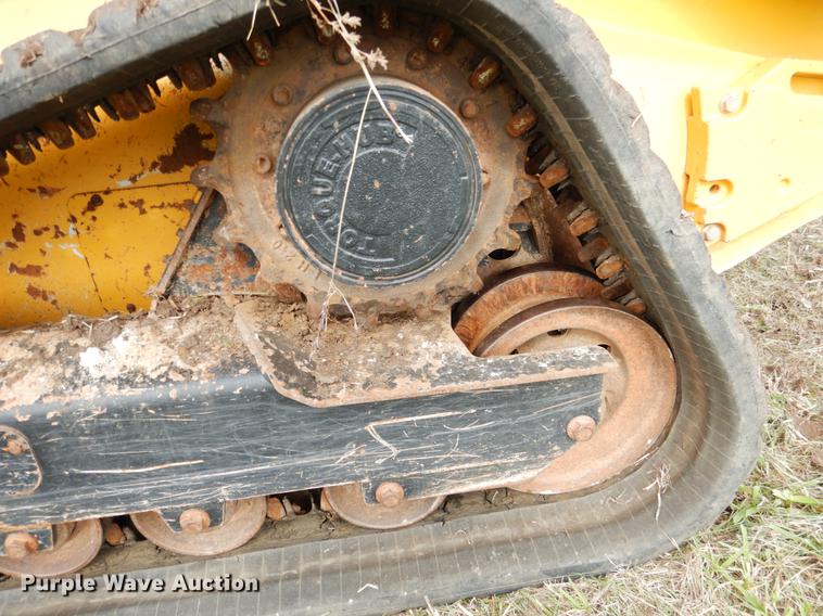 image for item DF2094 2012 John Deere 333D skid steer