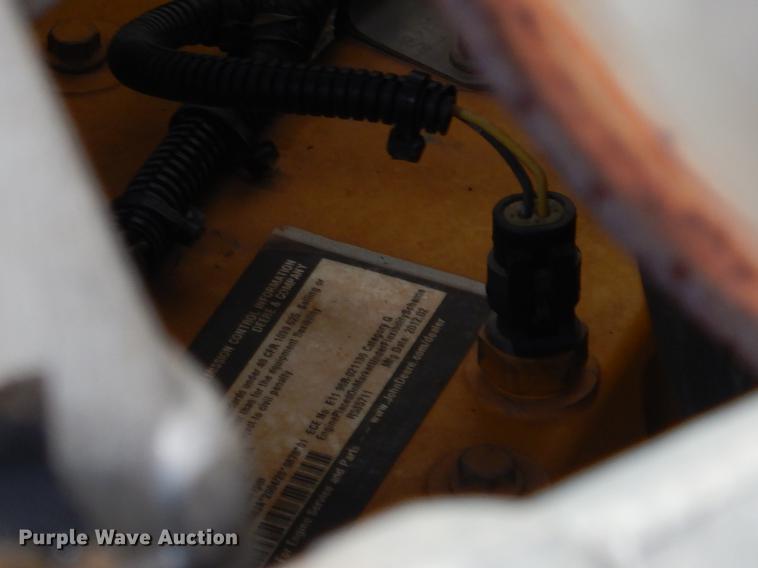 image for item DF2094 2012 John Deere 333D skid steer