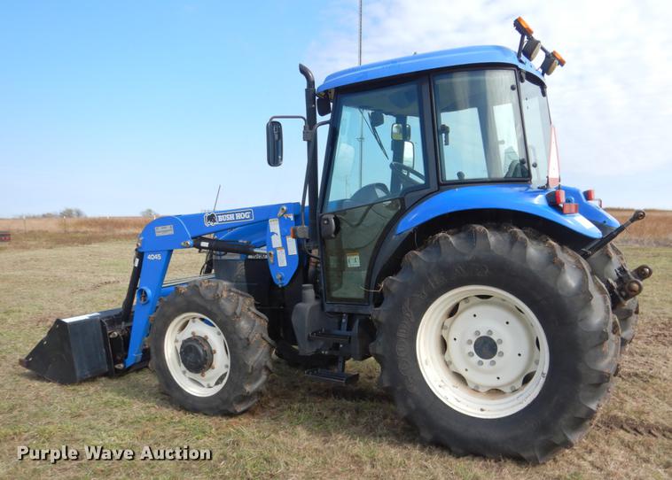 image for item DF2100 New Holland TD75D tractor