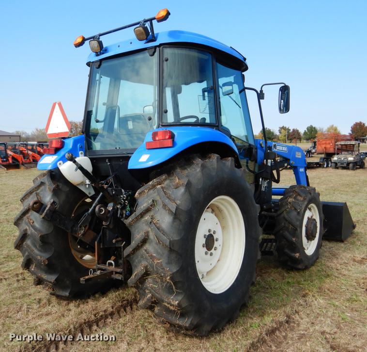 image for item DF2100 New Holland TD75D tractor