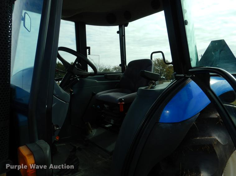 image for item DF2100 New Holland TD75D tractor